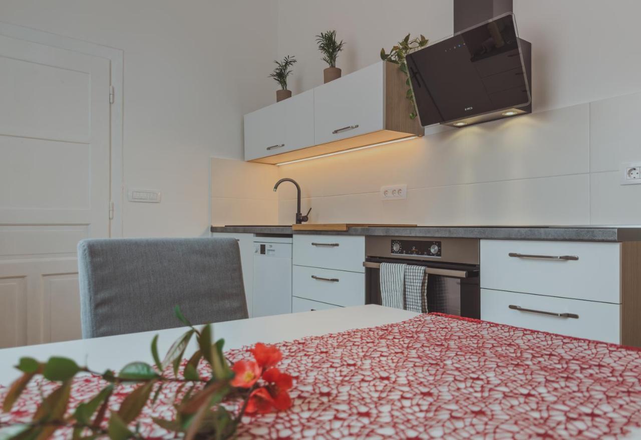 Pirc Apartment On Dunajska Street Ljubljana Extérieur photo